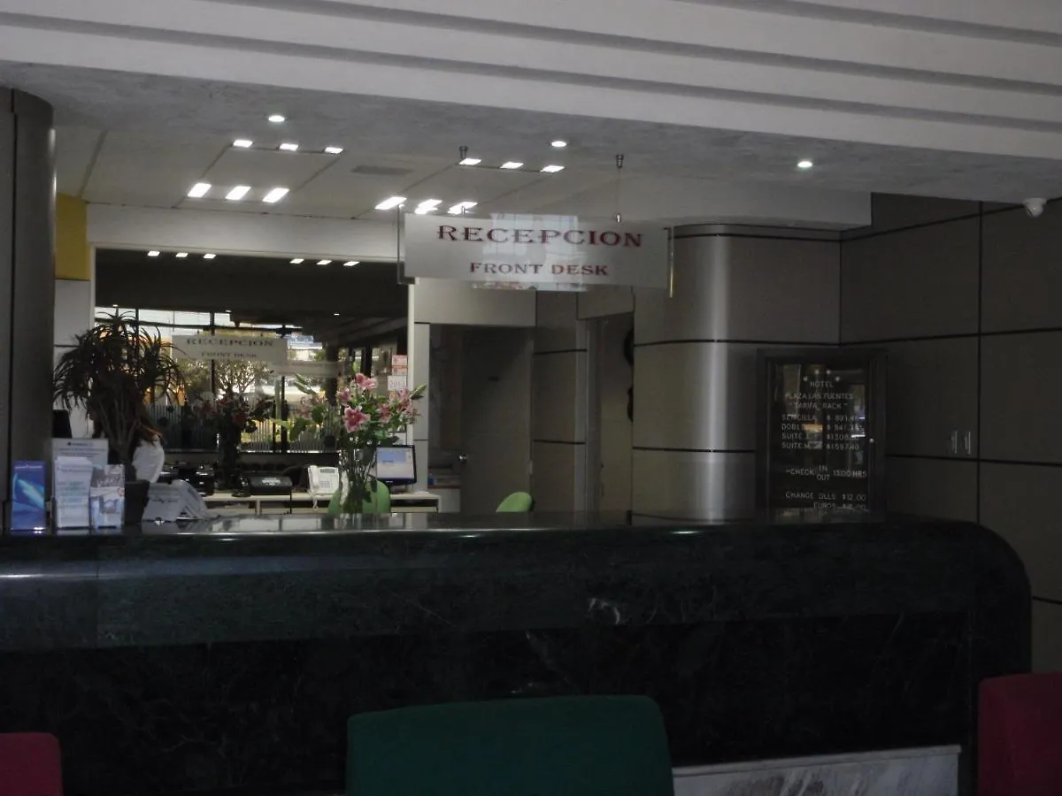 Hotel Plaza Las Fuentes Куаутлансинго
