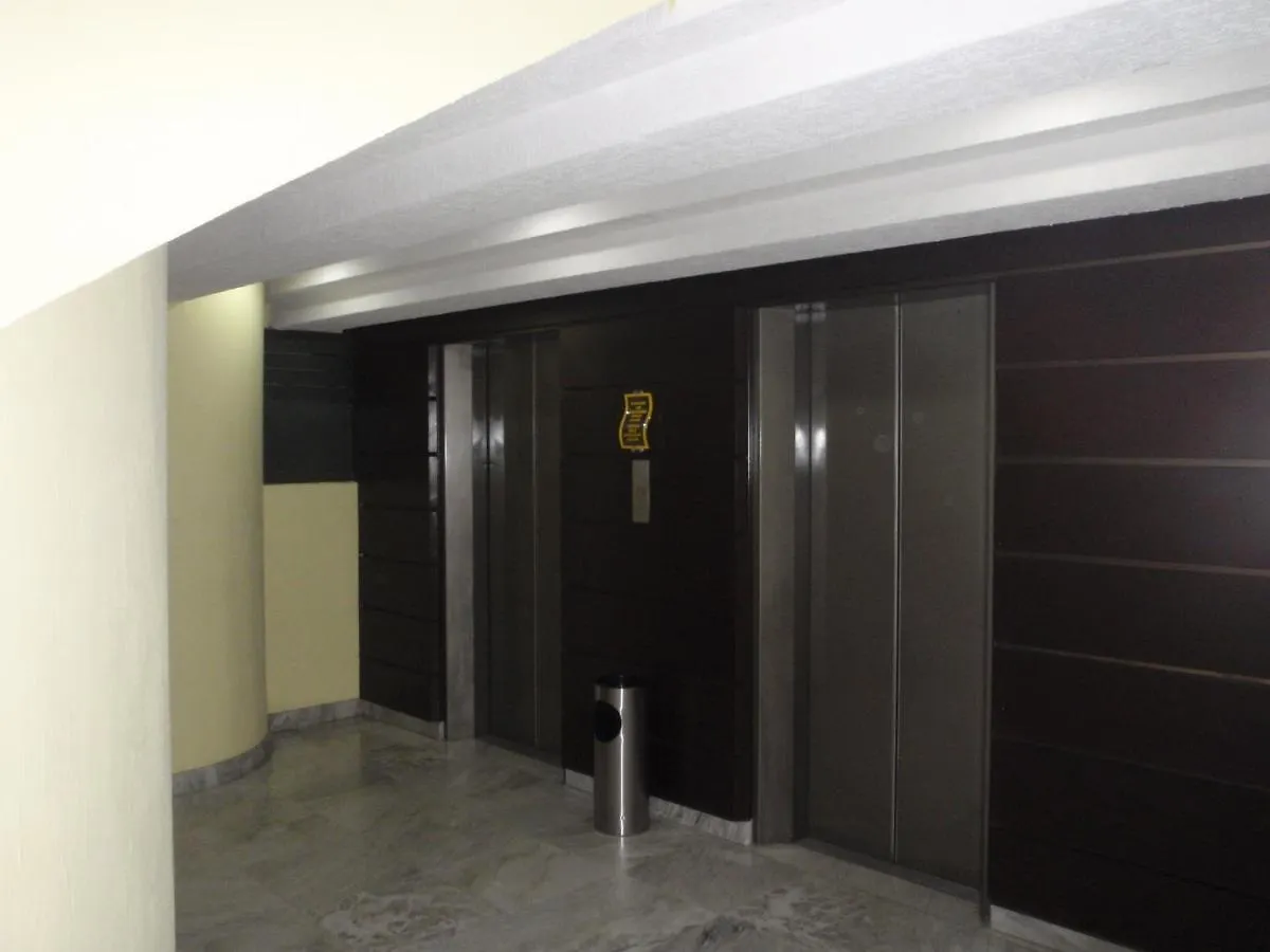 Hotel Plaza Las Fuentes Куаутлансинго