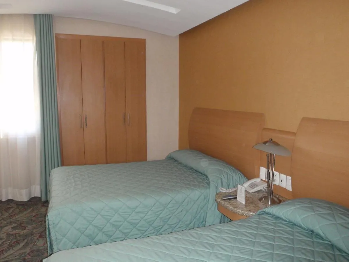 Hotel Plaza Las Fuentes Куаутлансинго 4*,