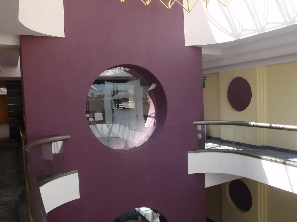 Hotel Plaza Las Fuentes Куаутлансинго
