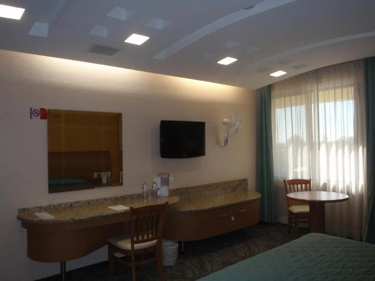 Hotel Plaza Las Fuentes Куаутлансинго 4*,  Мексика