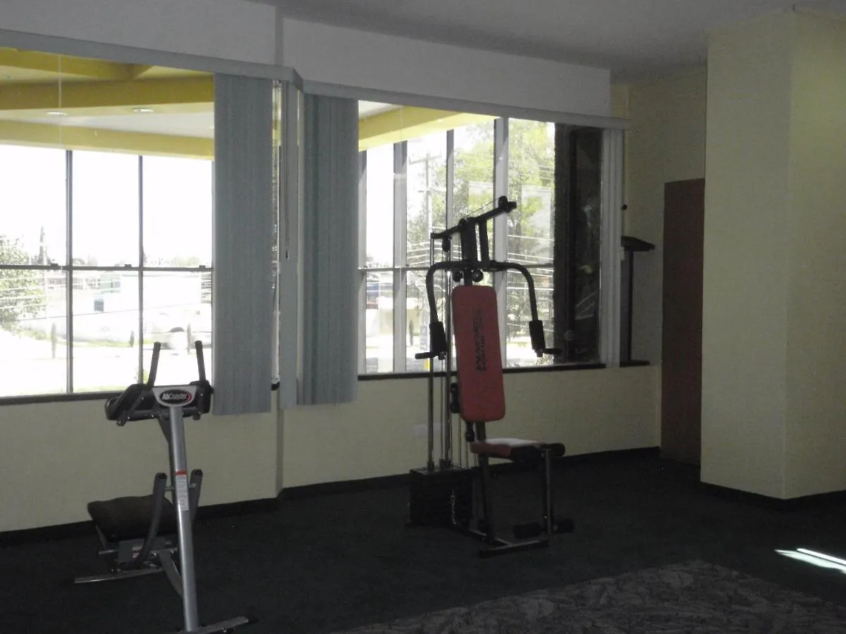 Hotel Plaza Las Fuentes Куаутлансинго